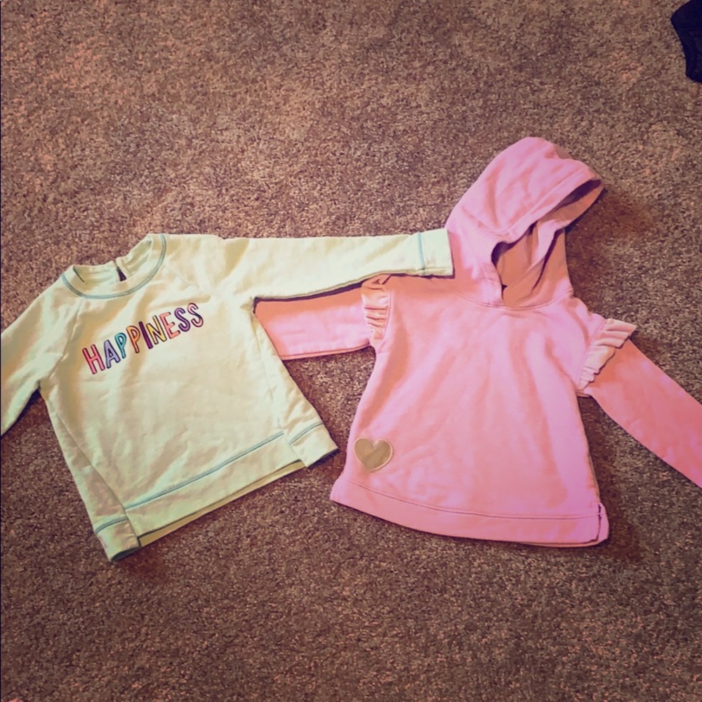 2 Sweatshirts